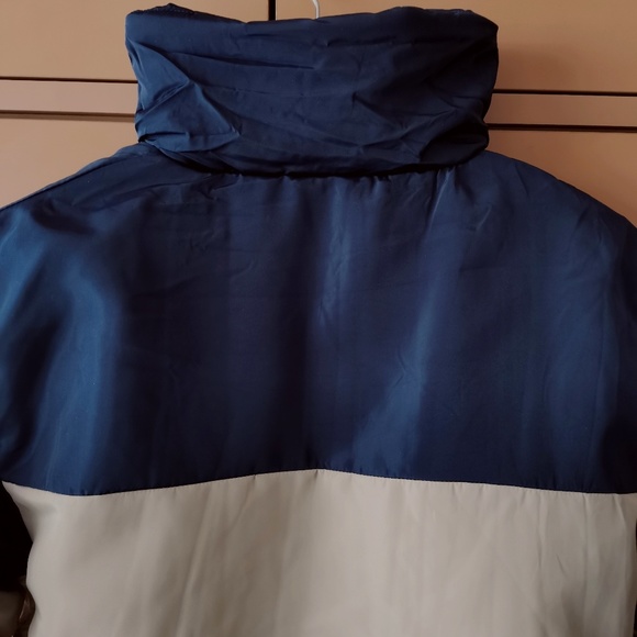 I Saw it First cropped puffer jacket  - NWT (L) - Picture 10 of 13